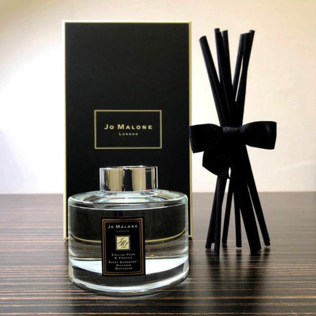 Difusor envolvente con aroma a pera inglesa y fresia de Jo Malone London