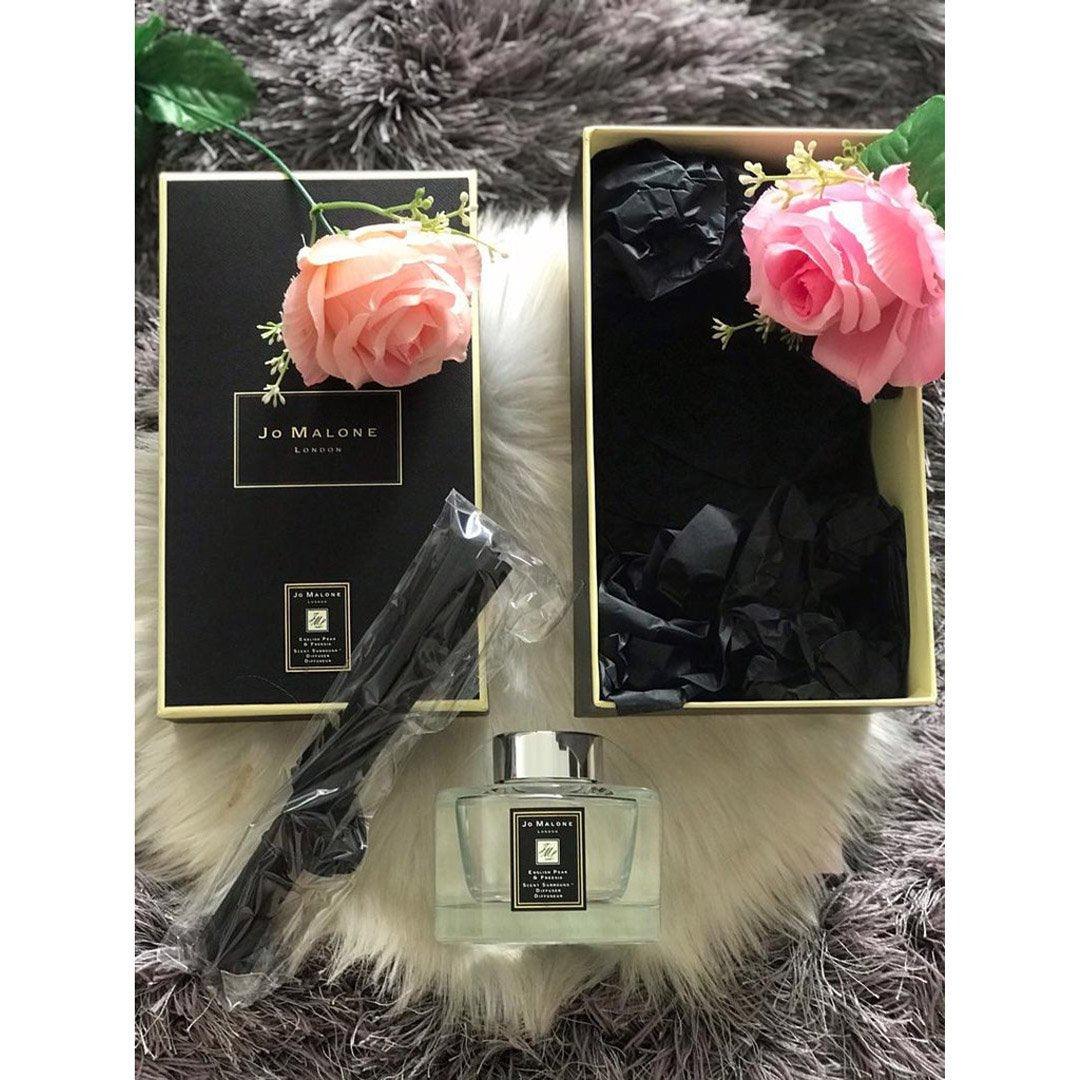 Difusor envolvente con aroma a pera inglesa y fresia de Jo Malone London